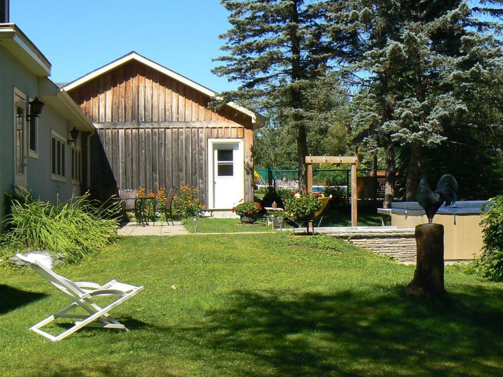 Auberge De La Tour Et Spa Magog Exterior photo